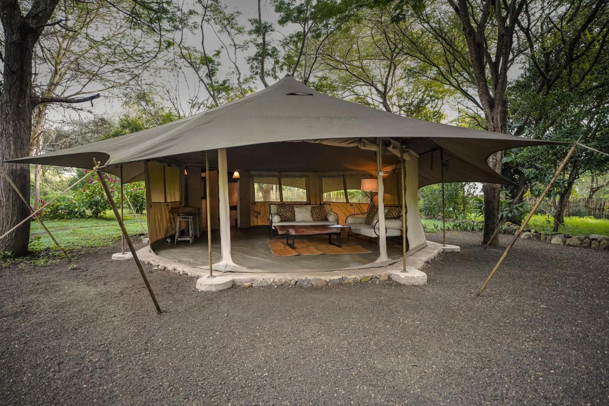 Dolly Farm & River Camp, Luxury Tents Usa River Exterior foto